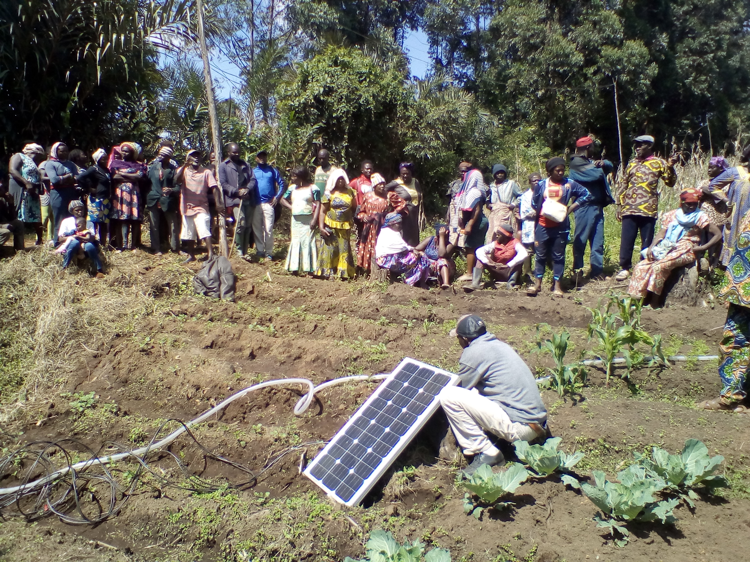 Trainining IDPs and host Community IN Santa on the use of Solar Pump for irrigation gardening